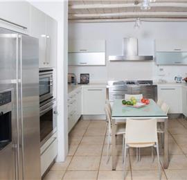 7 Bedroom Villa with Infinity Pool near Lia Beach on Mykonos, Sleeps 14